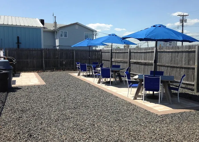 Shore Point Motel