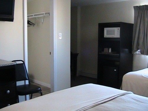 Motel Shore Point 2*
